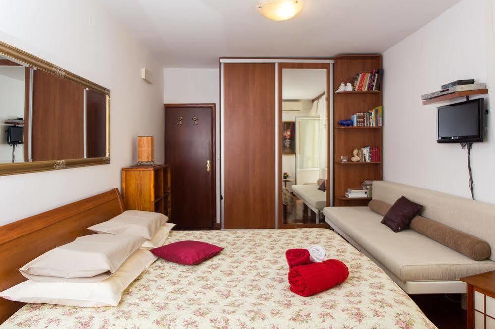 Music Guest house